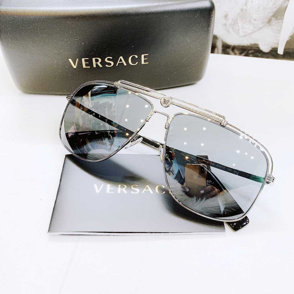 Kinh-Versace-VE2242-newss22-9  %Post Title